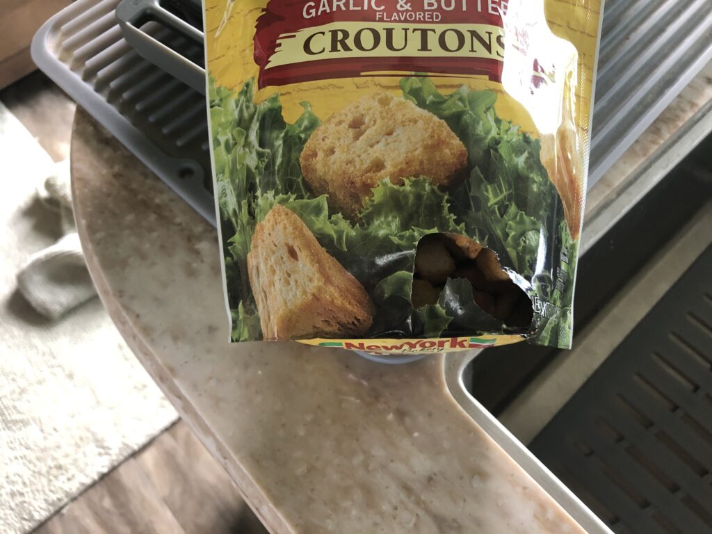 mouse biting cruton bag